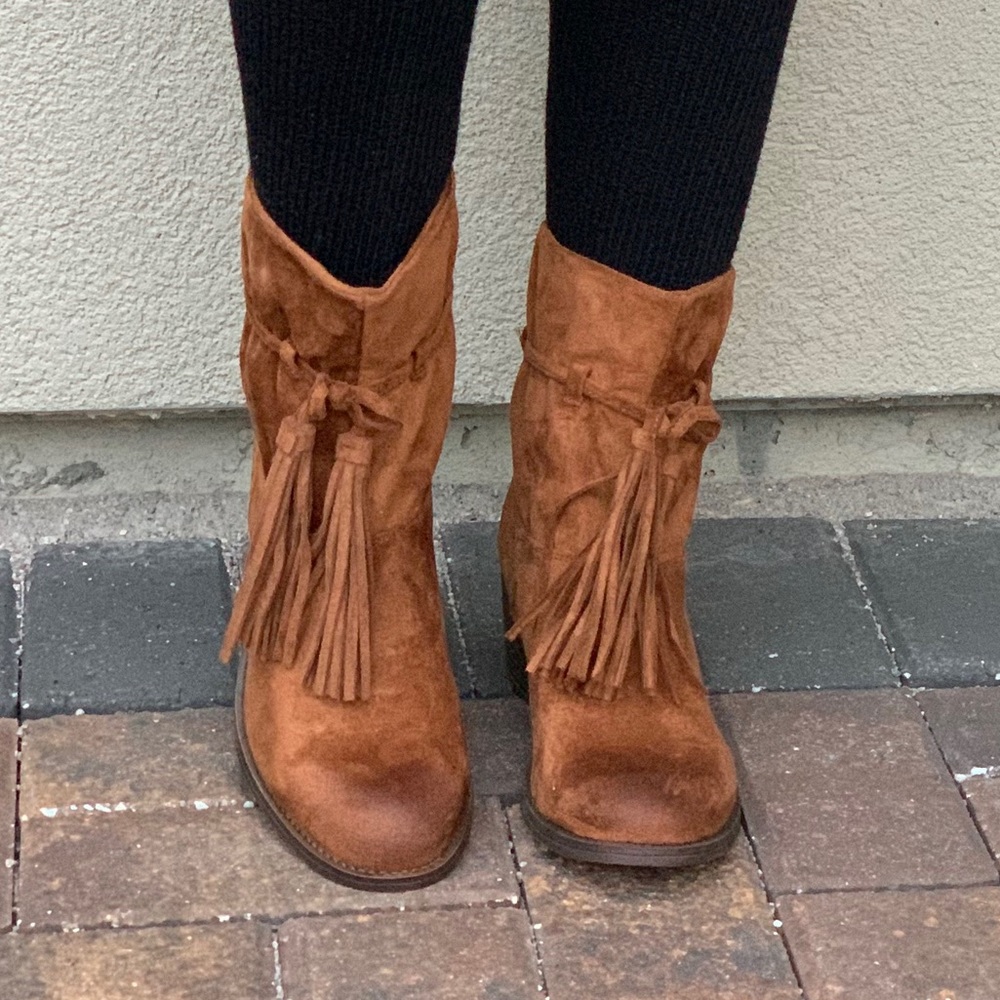 Boho Burnished Toe Wrap Around Chunky Heel Boots - Picture 5 of 7